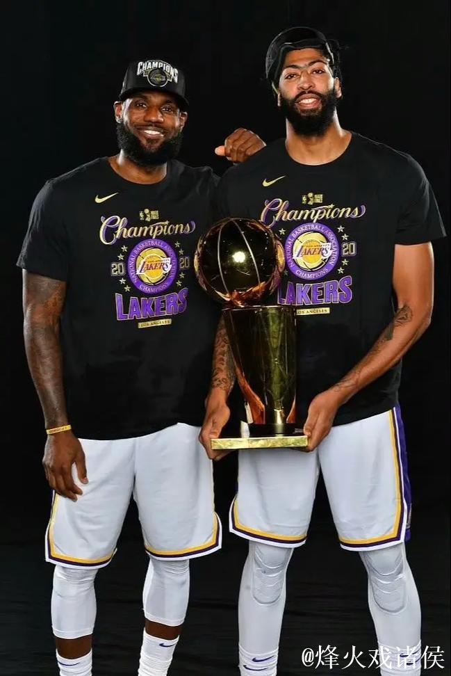 詹姆斯创两项历史纪录 浓眉21+20 湖人战胜国王