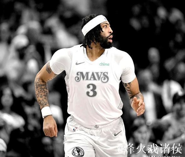 汤普森砍18分独行侠力克爵士致三连败 国王轻松击败开拓者 汤普森砍18分独行侠力克爵士致三连败 国王轻松击败开拓者